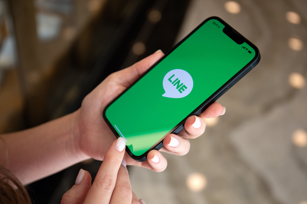 LINE又爆災情 開啟相機畫面秒全黑...