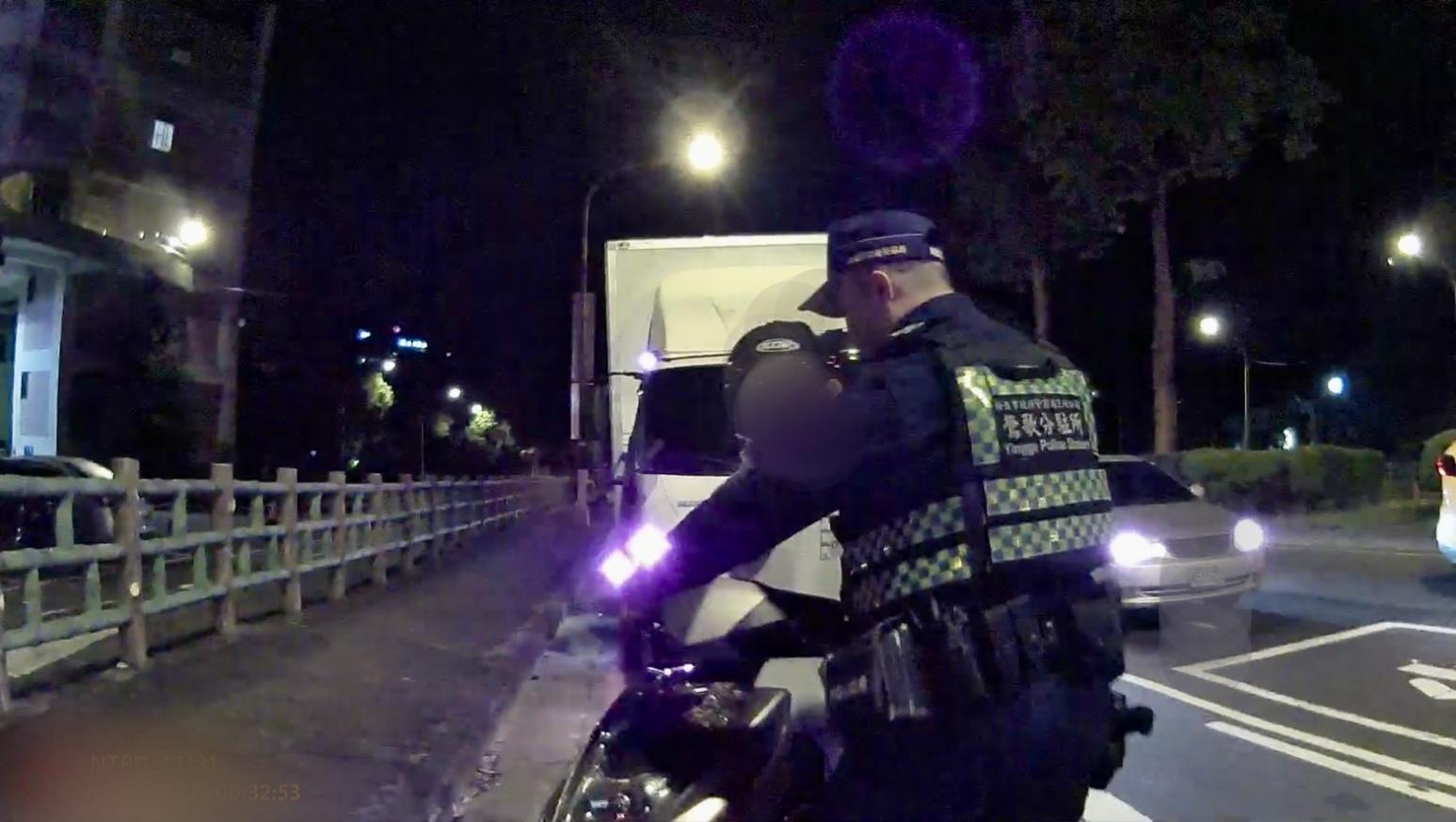 影/三峽2屁孩拒檢狂飆7.8公里　警...