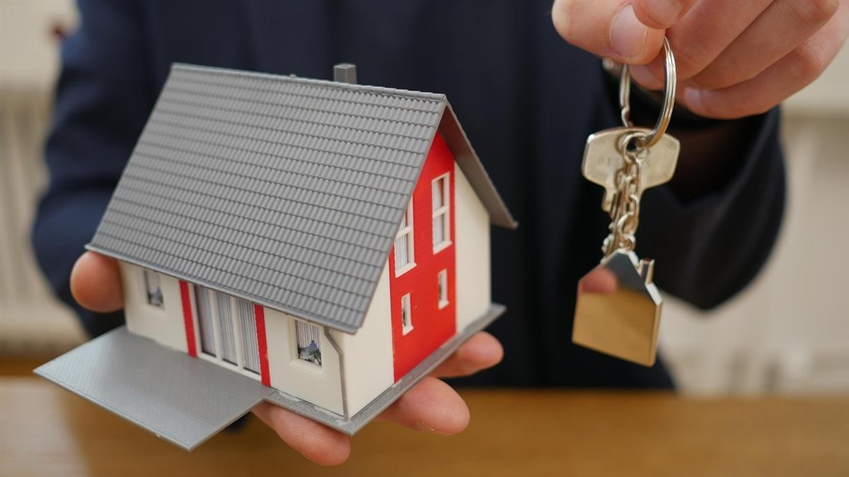 心疼女友生活壓力大 他想「賣北部房搬...