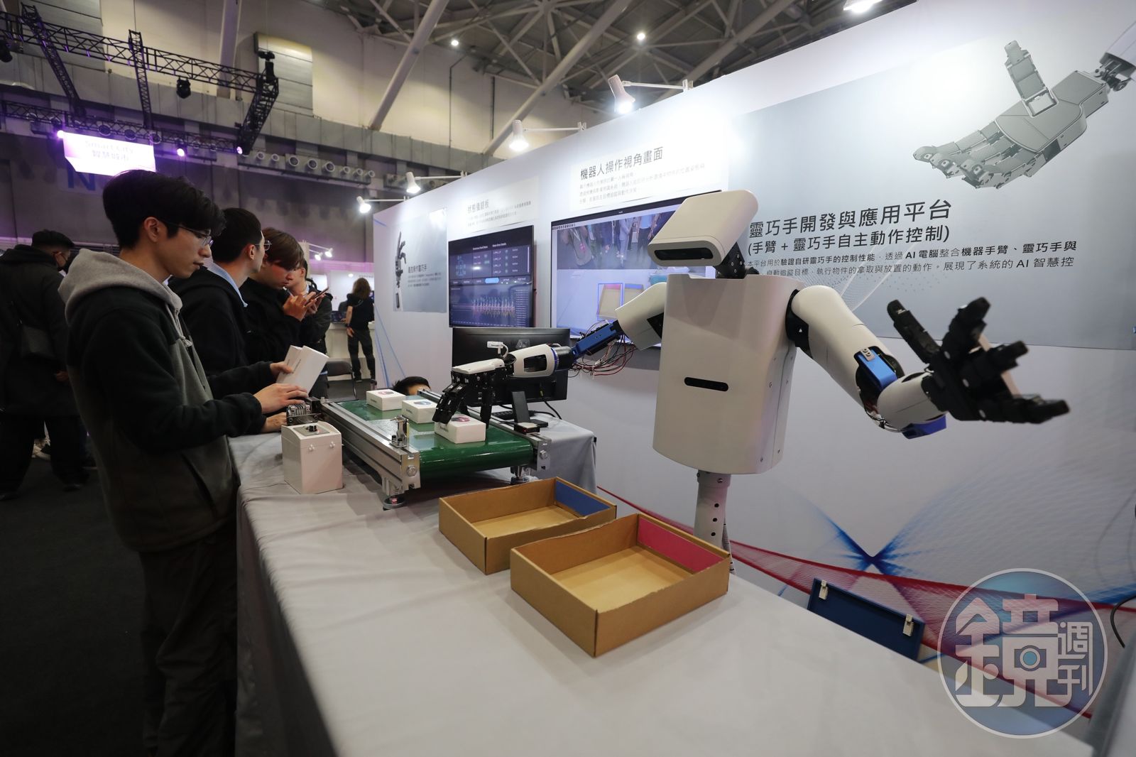 鴻海科技日1／黃仁勳長子親自站台　鴻...