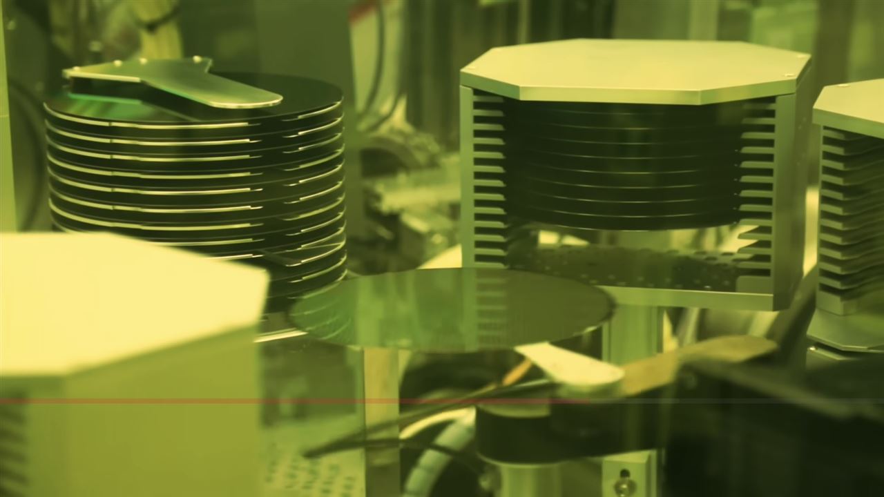 盤前／成熟製程X型般靈動　晶圓雙雄出...