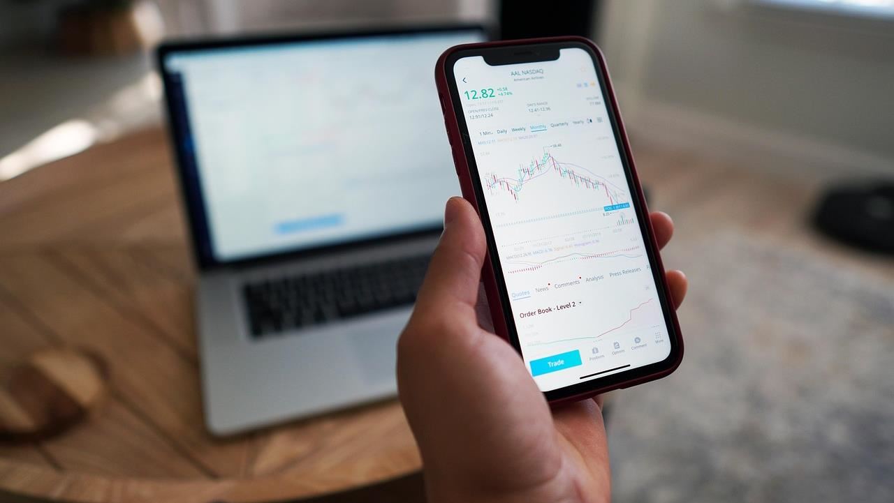 收盤／台積電大跌70元！台股大逃殺崩跌991點　全場綠油油一片