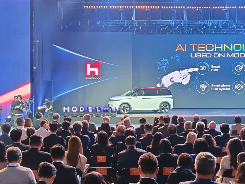 鴻海全新電動車Model A亮相！日本上市首發