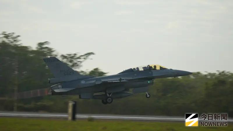 圖輯／捍衛領空！F-16戰機6分鐘緊急起飛