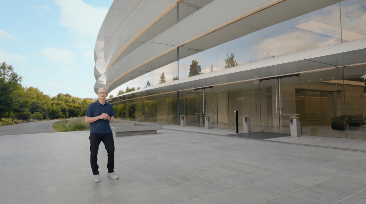 傳蘋果將推20款新品：折疊款iPho...