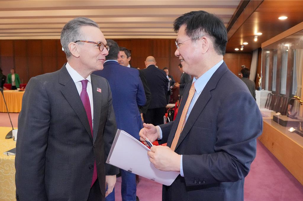 見美台商會訪團 林佳龍：以「台灣模式...