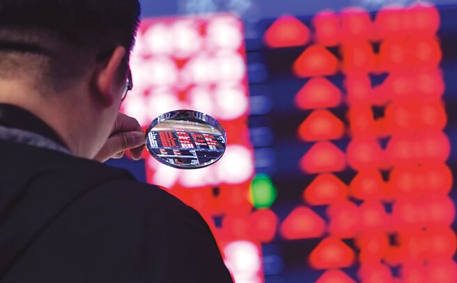 台股寫三紀錄 年前拚33K