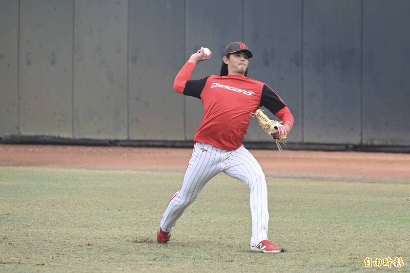 中職》黃暐傑首度完整參與春訓 談定位...