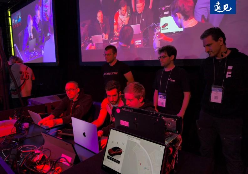 30秒駭進特斯拉！Pwn2Own東京直擊，名車成白帽駭客靶場